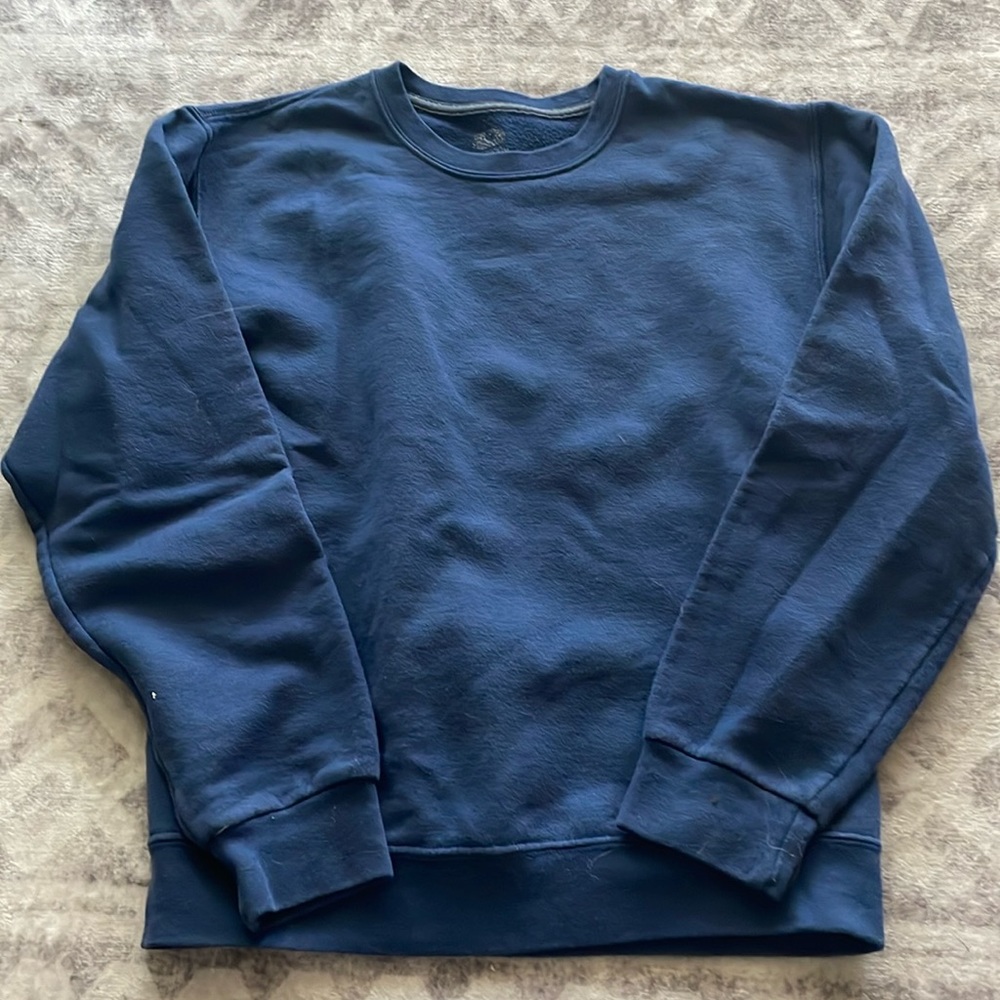 Small Navy pullover